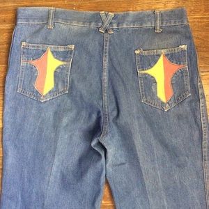FLASH SALE! Rare Vintage Hi-Waist Flared Jeans!